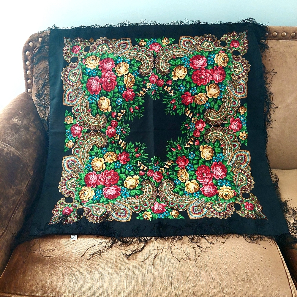 Traditional Russian Wool Scarf
